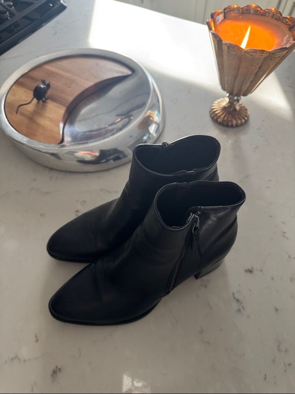 Women’s Black Leather Ankle Booties with Side Zip Closure size 8.5